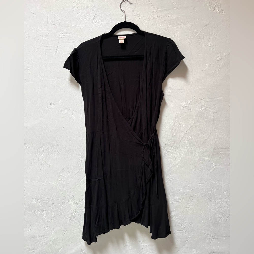 Black wrap tie shirt